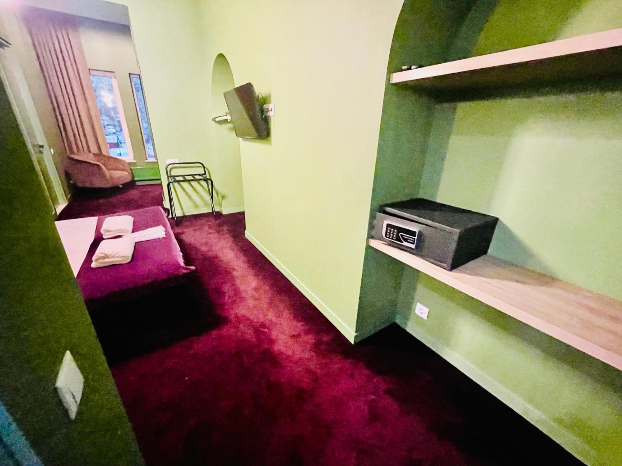 Freeze Inn Tbilisi ภายนอก รูปภาพ