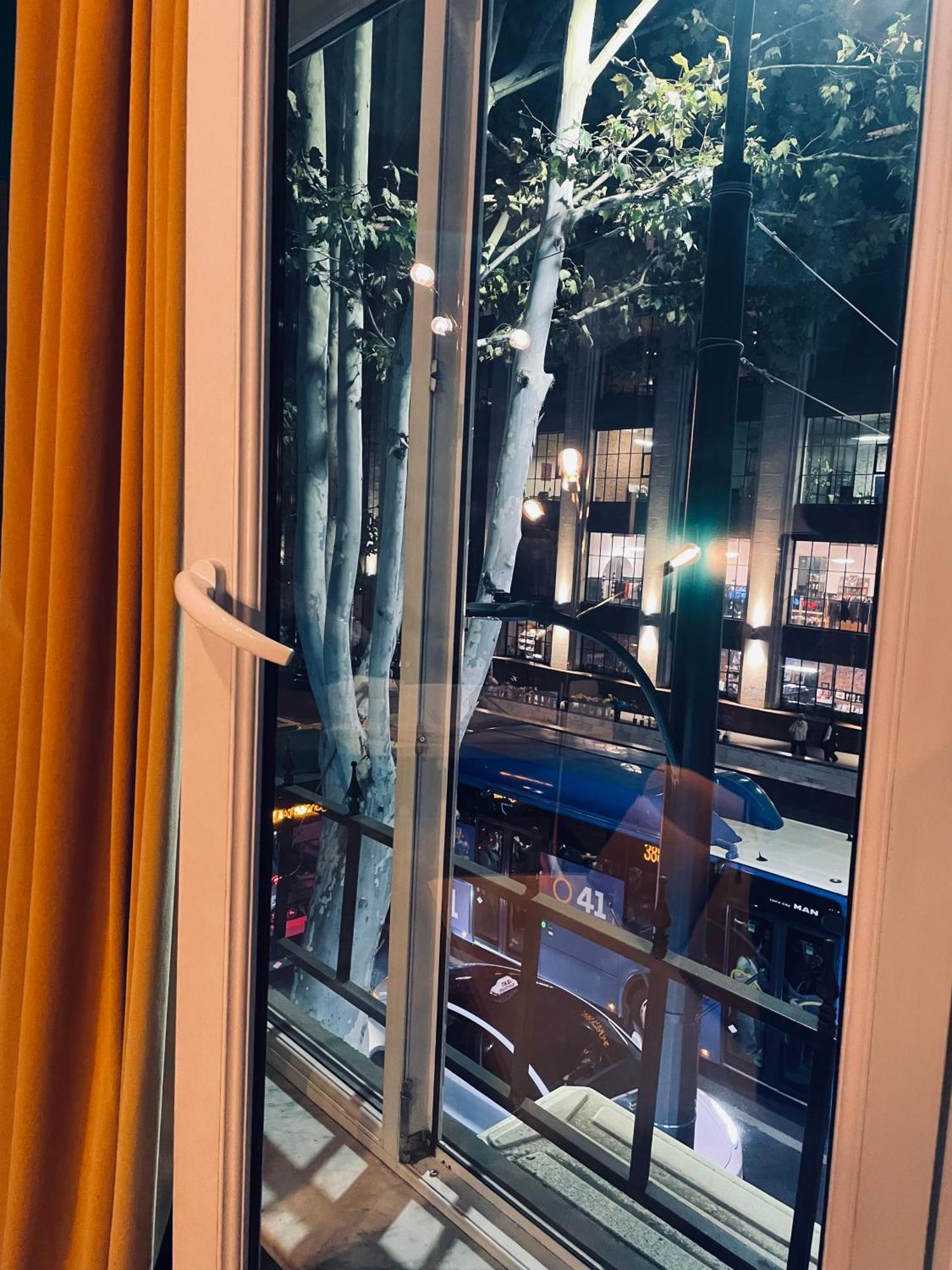 Freeze Inn Tbilisi ภายนอก รูปภาพ